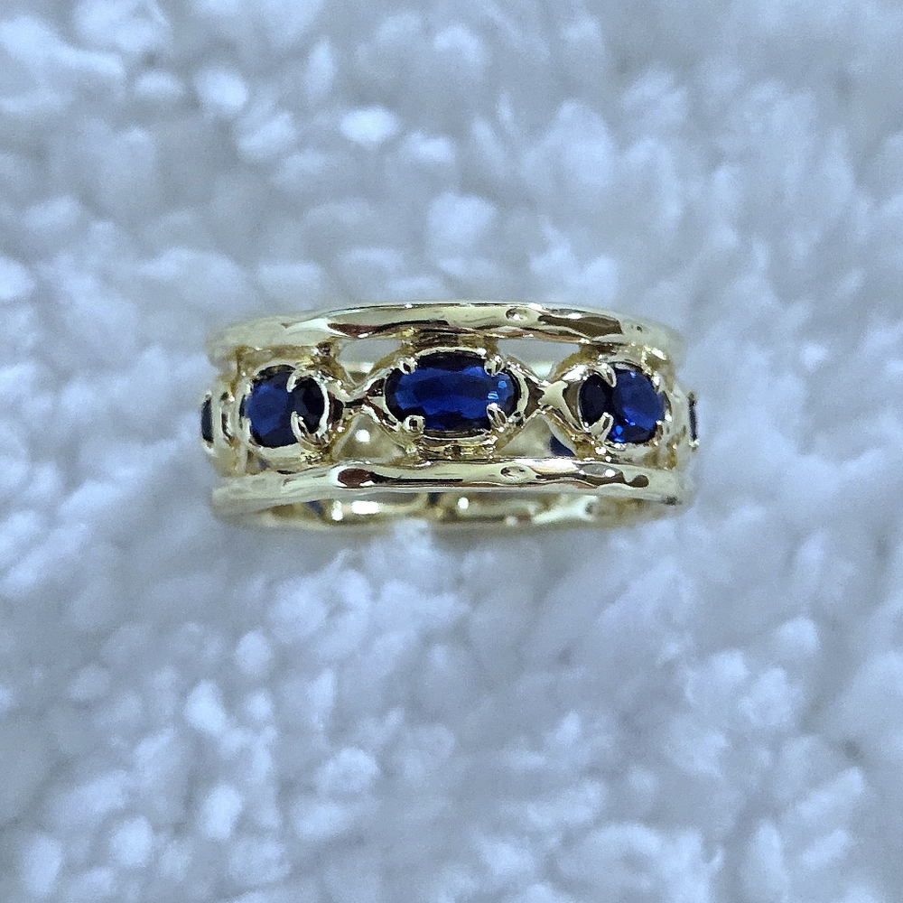 Zeyzey Gold💛 Double✌️ Band with Blue💙 Crystals💎 Ring💍 - NWT - Picture 9 of 16